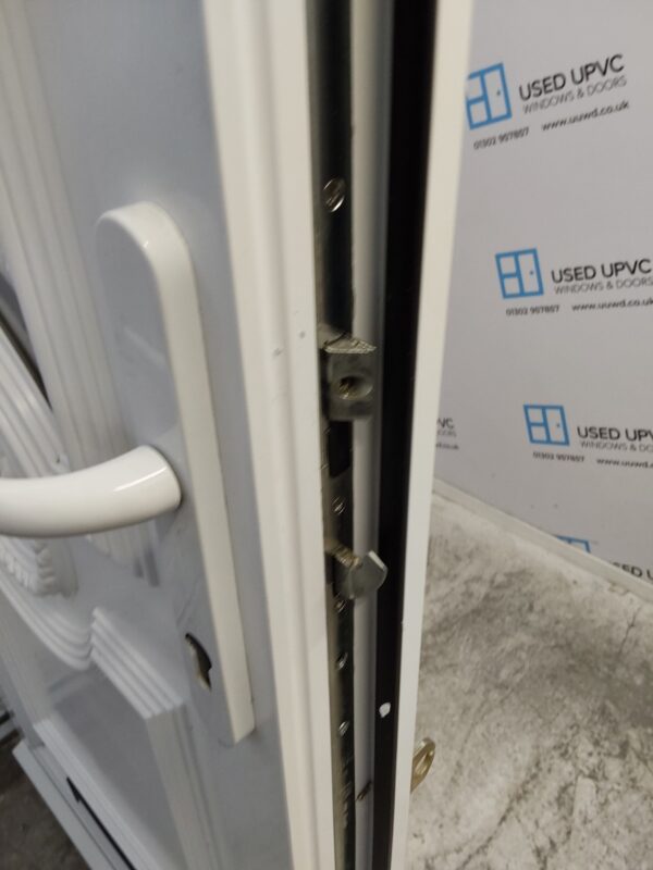 Used White Upvc Front Door 925mm x 2025mm (reduce to 900mm) 0777 - Image 5