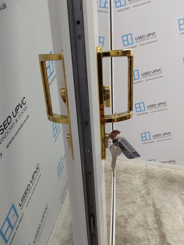 Used White Upvc Sliding Patio Doors 2480mm x 2030mm EA22 - Image 5