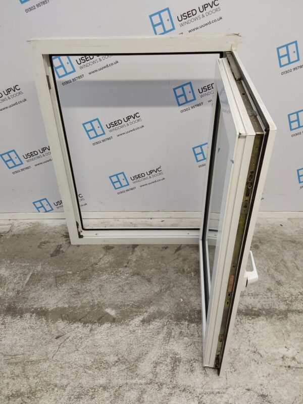 Used White Upvc Tilt And Turn Window 795mm x 1025mm C5015 - Image 3