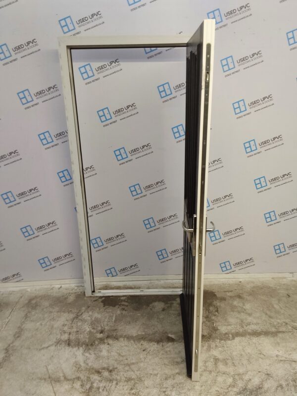 Used Black Composite Front Door 940mm x 2000mm 0094 - Image 3
