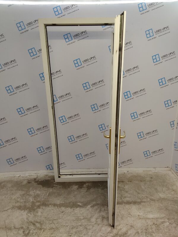 Used White Upvc Front Door 875mm x 2130mm (reduce to 860mm) 0029 - Image 3