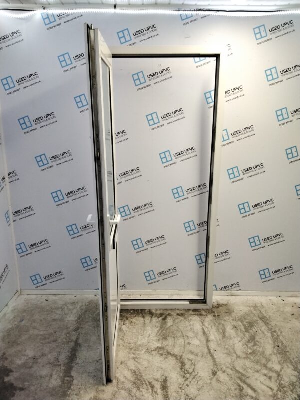 Used White Upvc Outward Opening Front Door 865mm x 2070mm 0332 - Image 3