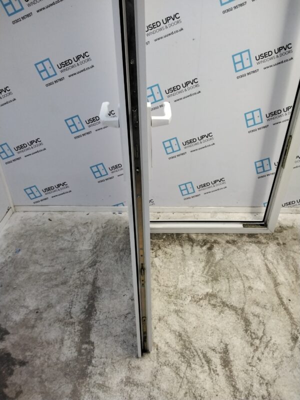 Used White Upvc Outward Opening Front Door 865mm x 2070mm 0332 - Image 5