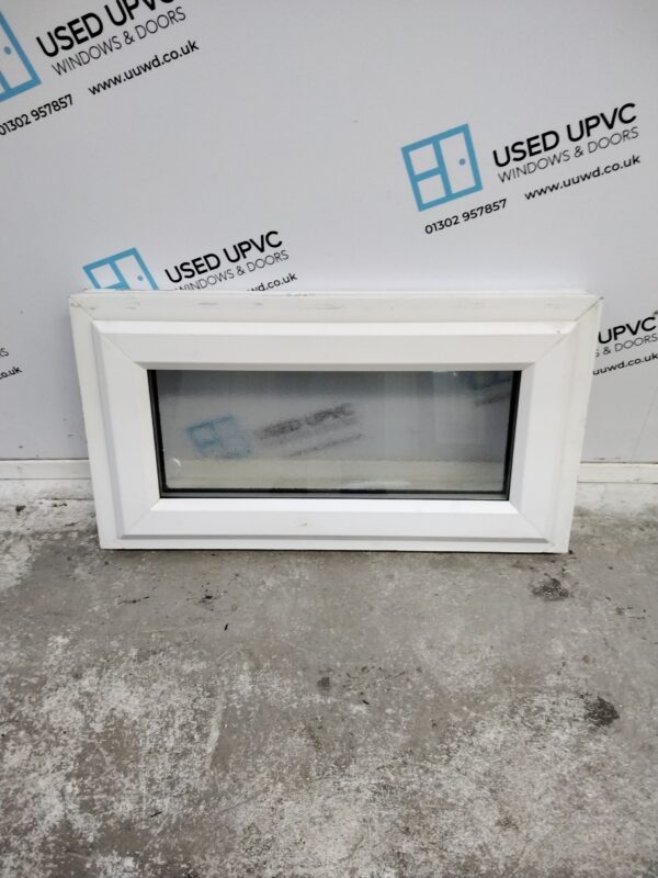 Used White Upvc Window 810mm x 420mm W0237