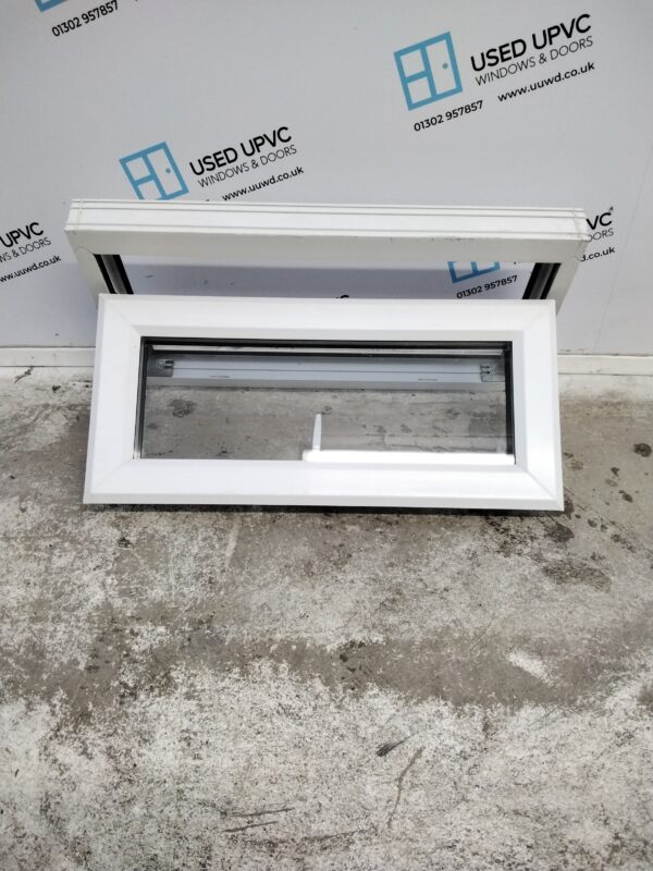 Used White Upvc Window 810mm x 420mm W0237 - Image 3