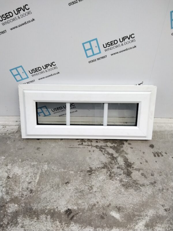 Used White Upvc Window 895mm x 365mm W0238