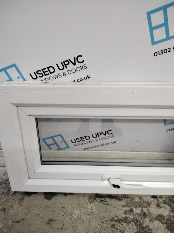 Used White Upvc Window 775mm x 415mm W0239 - Image 4