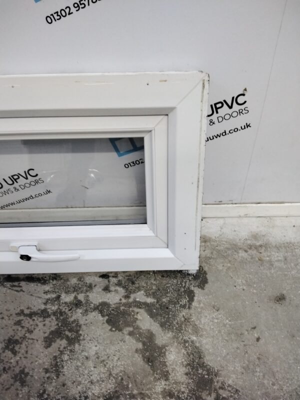 Used White Upvc Window 775mm x 415mm W0239 - Image 5