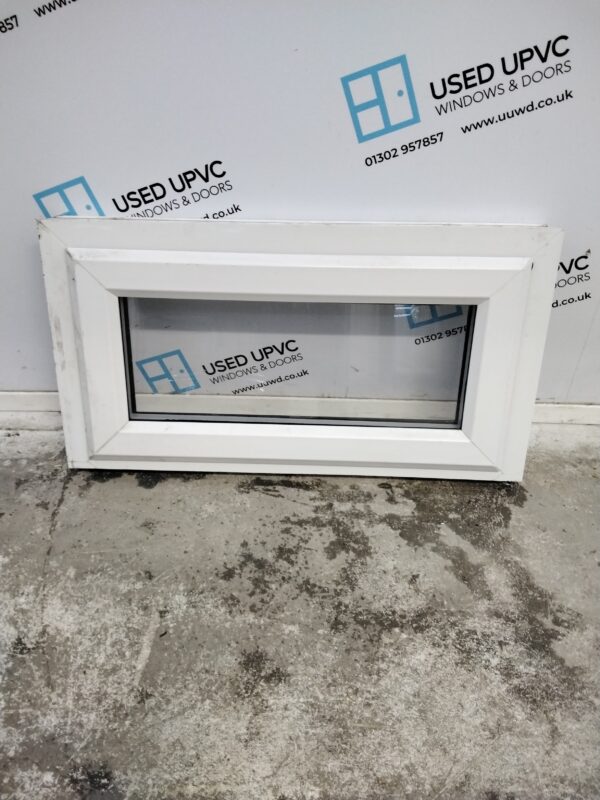 Used White Upvc Window 775mm x 415mm W0239