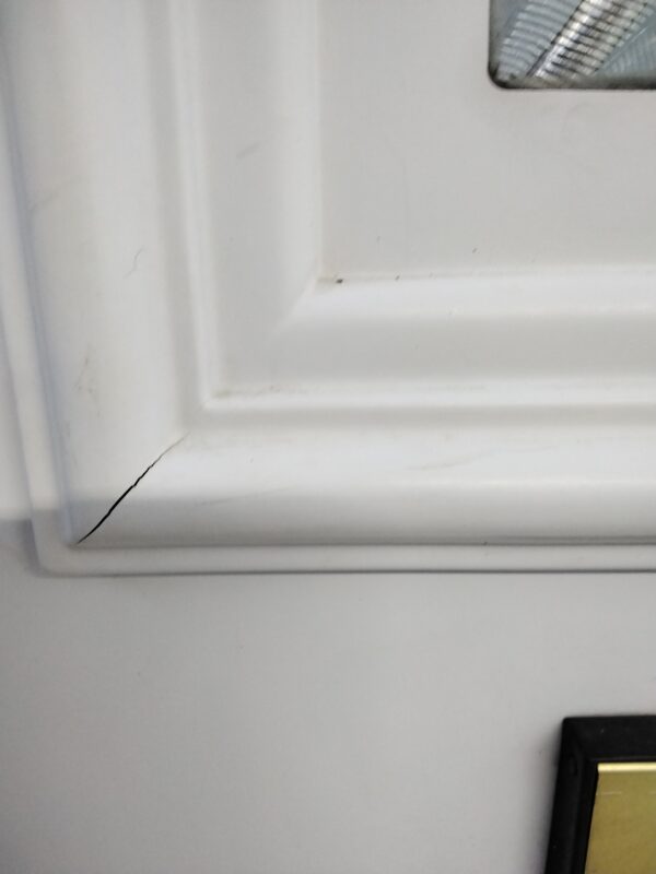 Used White Upvc Front Door 920mm x 2040mm (reduce to 890mm) 0586 - Image 4