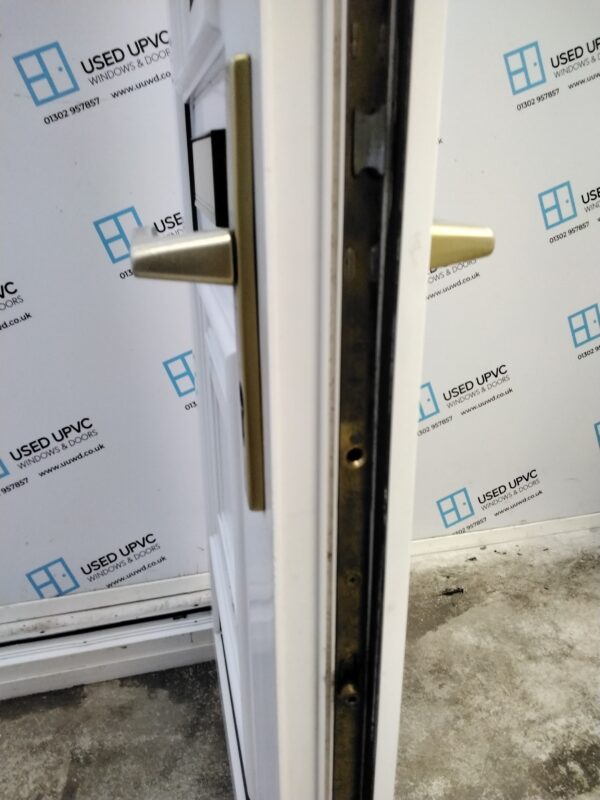 Used White Upvc Front Door 920mm x 2040mm (reduce to 890mm) 0586 - Image 6