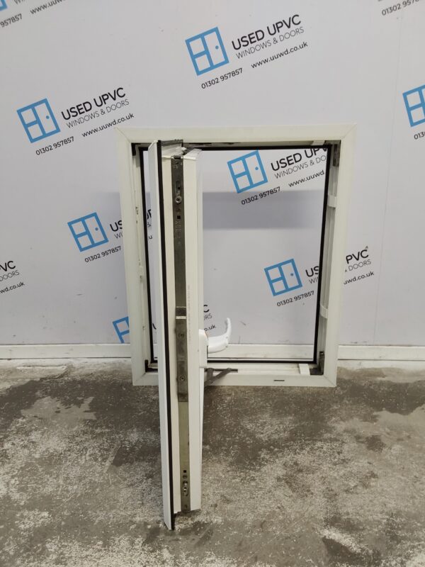 Used White Upvc Window 560mm x 680mm W0431 - Image 3