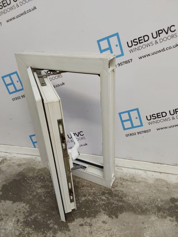 Used White Upvc Window 560mm x 385mm W0250 - Image 4