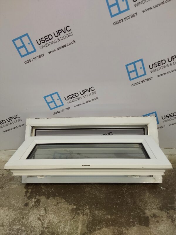 Used White Upvc Window 765mm x 370mm W0362 - Image 3