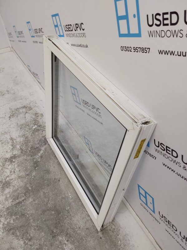 Used White Upvc Window 675mm x 675mm W0371 - Image 3