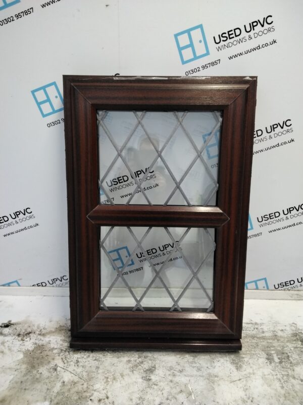 Used Woodgrain Upvc Window 600mm x 900mm W0375