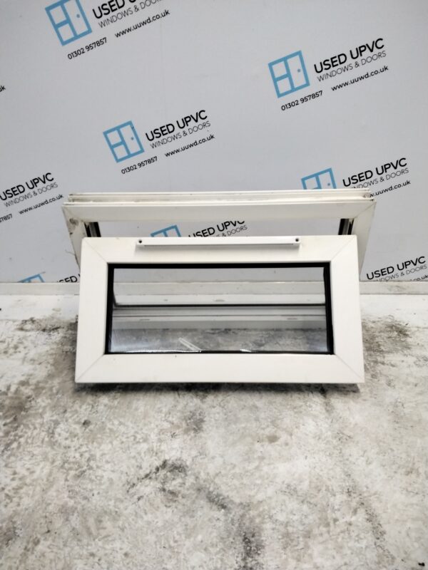 Used White Upvc Window 750mm x 420mm W0377 - Image 3