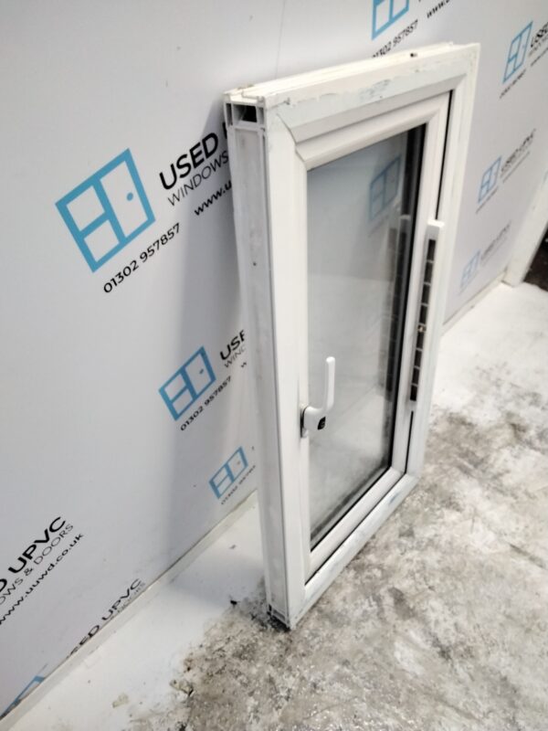 Used White Upvc Window 925mm x 500mm W0275 - Image 4
