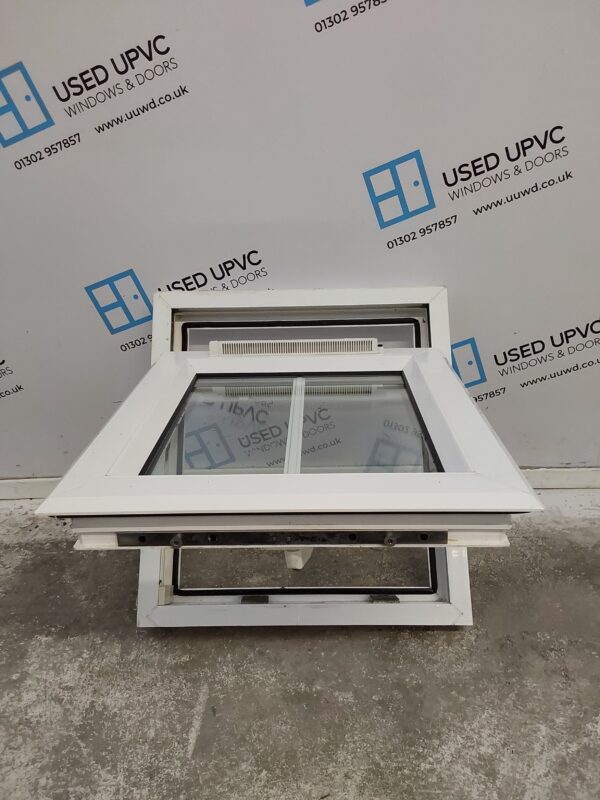 Used White Upvc Window 480mm x 520mm W0361 - Image 3