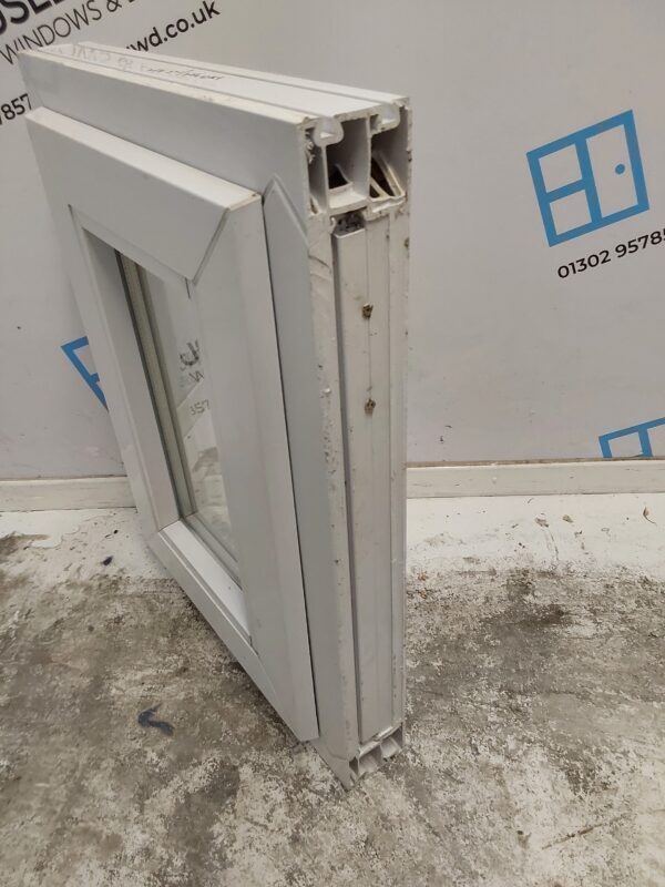 Used White Upvc Window 500mm x 376mm W0396 - Image 4