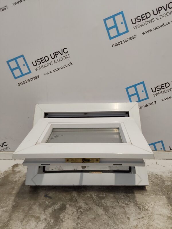 Used White Upvc Window 500mm x 376mm W0396 - Image 3