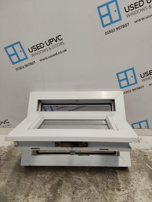 Used White Upvc Window 500mm x 375mm W0410 - Image 3