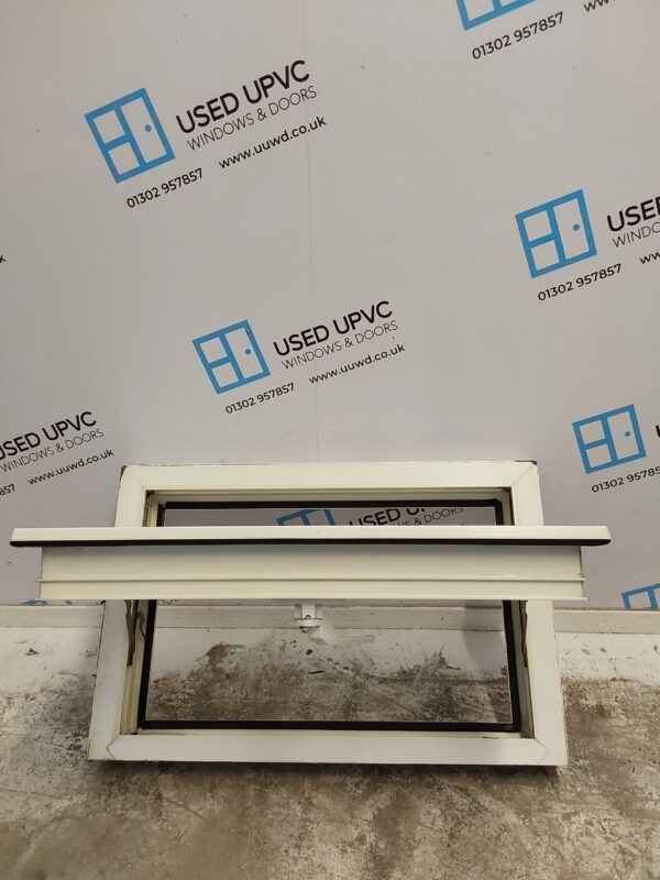 Used White Upvc Window 640mm x 415mm W0408 - Image 3