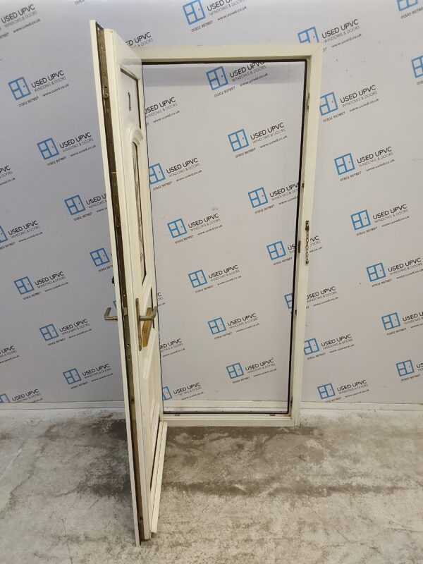 Used White Upvc Front Door 920mm x 2080mm (reduce to 900mm) 0677 - Image 3