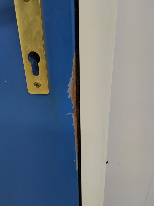 Used Blue Composite Front Door 895mm x 2070mm 0253 - Image 4
