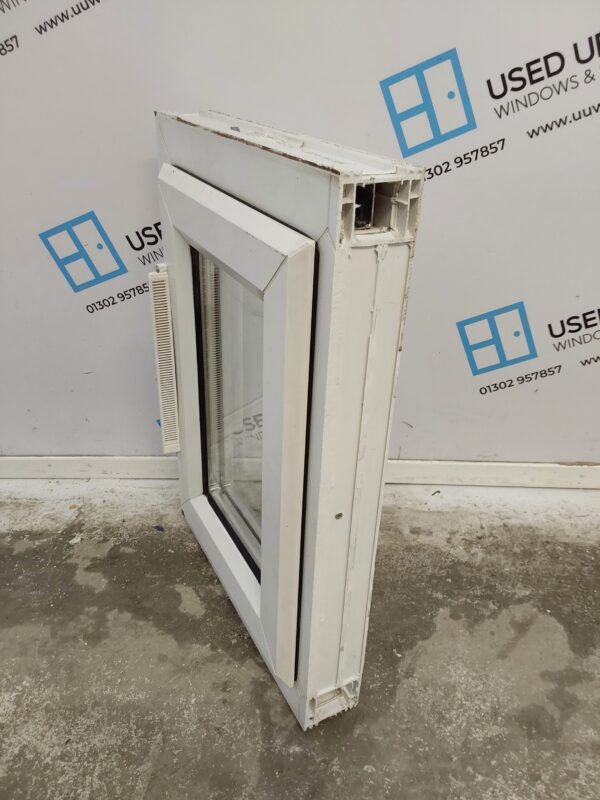 Used White Upvc Window 585mm x 415mm W0419 - Image 4