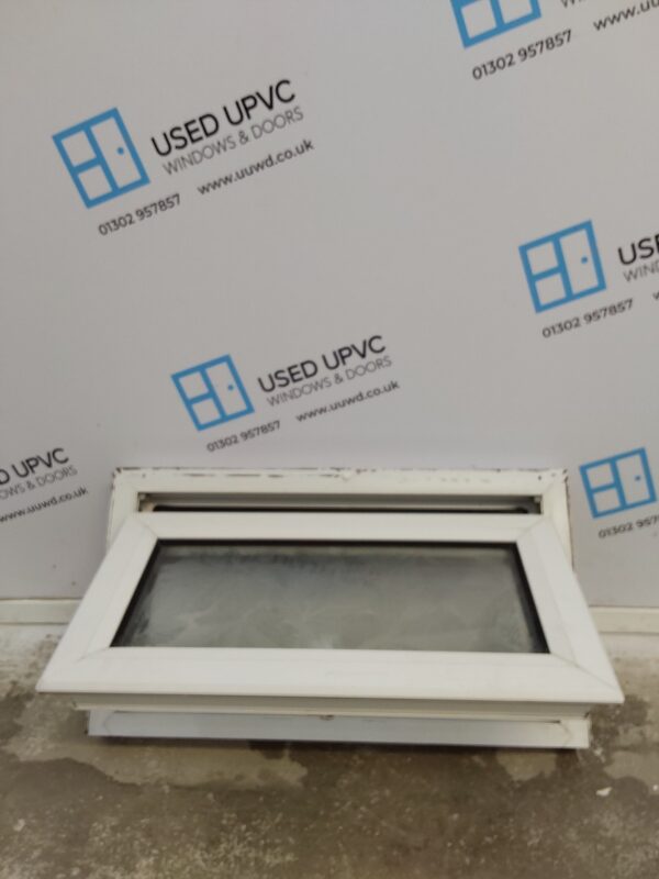 Used White Upvc Window 640mm x 355mm W0388 - Image 3