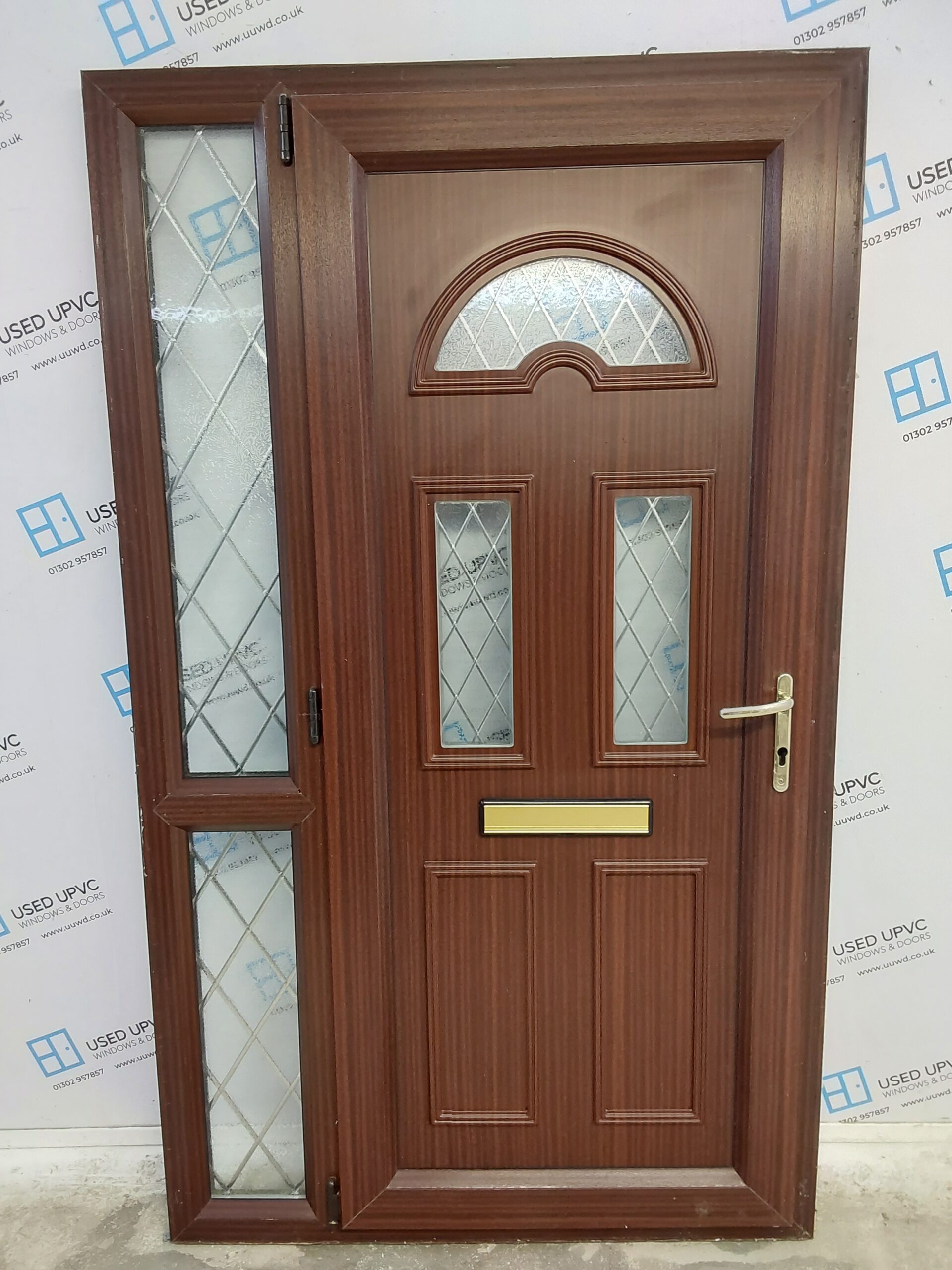 Used Woodgrain Upvc Front Door And Side Panel 1210mm x 2040mm DS054 ...