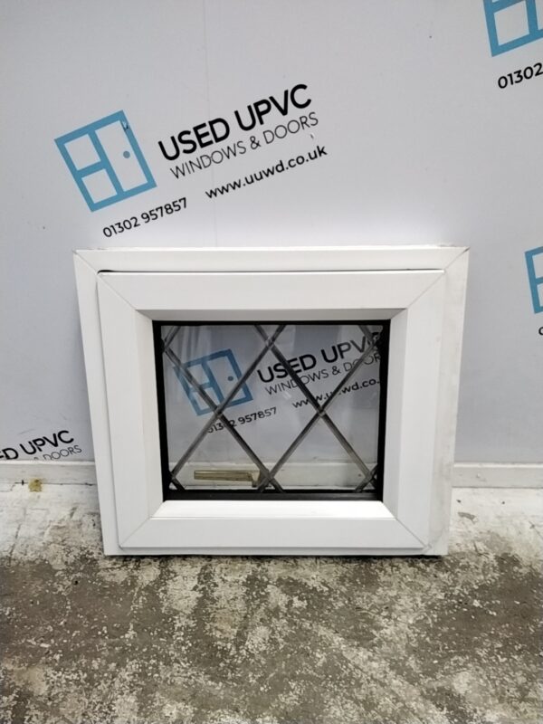 Used White Upvc window 475mm x 410mm C2160