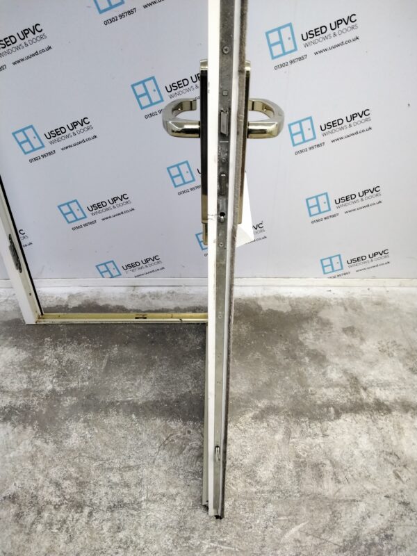 Used White Composite Front Door 895mm x 2025mm 0312 - Image 5