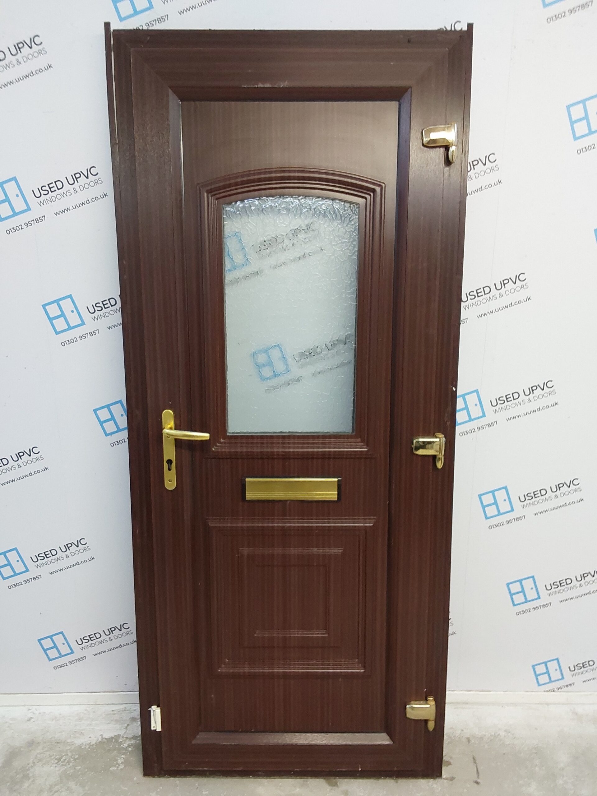 Used Woodgrain Upvc Front Door 880mm x 2030mm (reduce to 850mm) 0765 ...