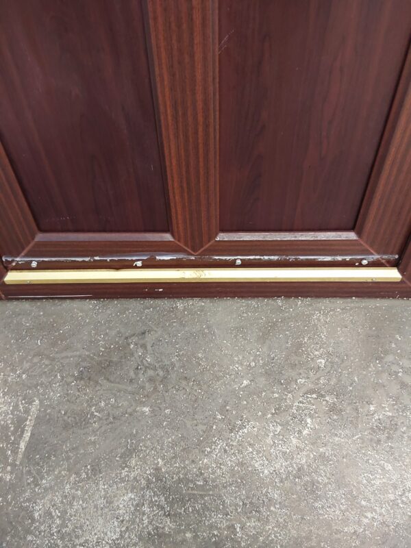 Used Woodgrain Upvc Back Door 890mm x 2015mm C3D013 - Image 4