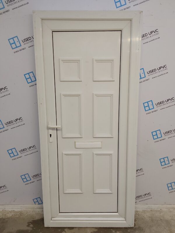 Used White Upvc Front Door 920mm x 2060mm (reduce to 900mm) C10D61
