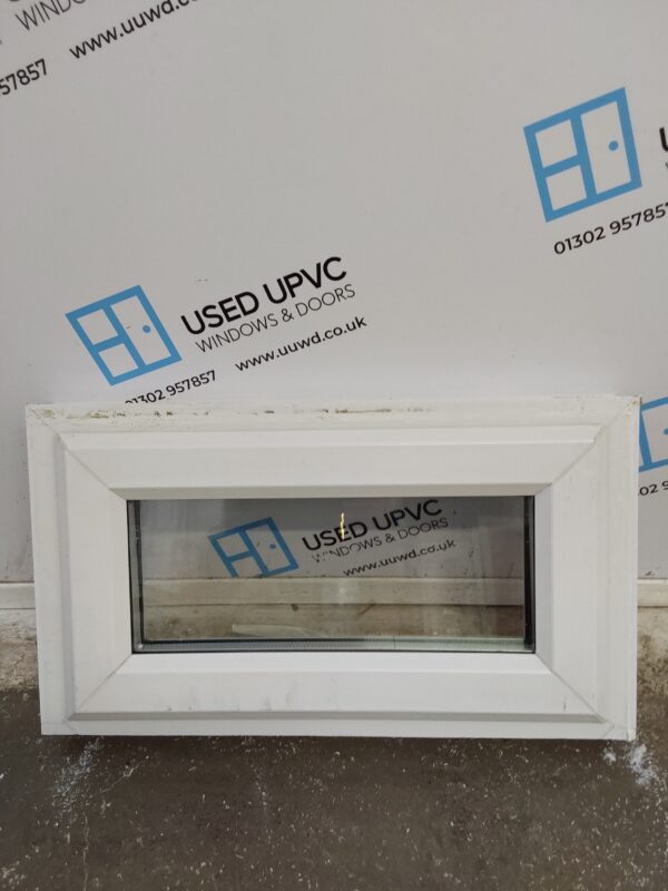 Used White Upvc Window 640mm x 365mm C2B077