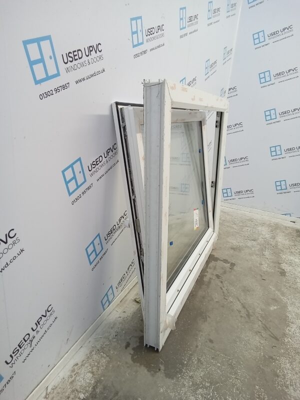 Brand New White Upvc Tilt And Turn Window 1175mm x 1015mm C7100 - Image 3