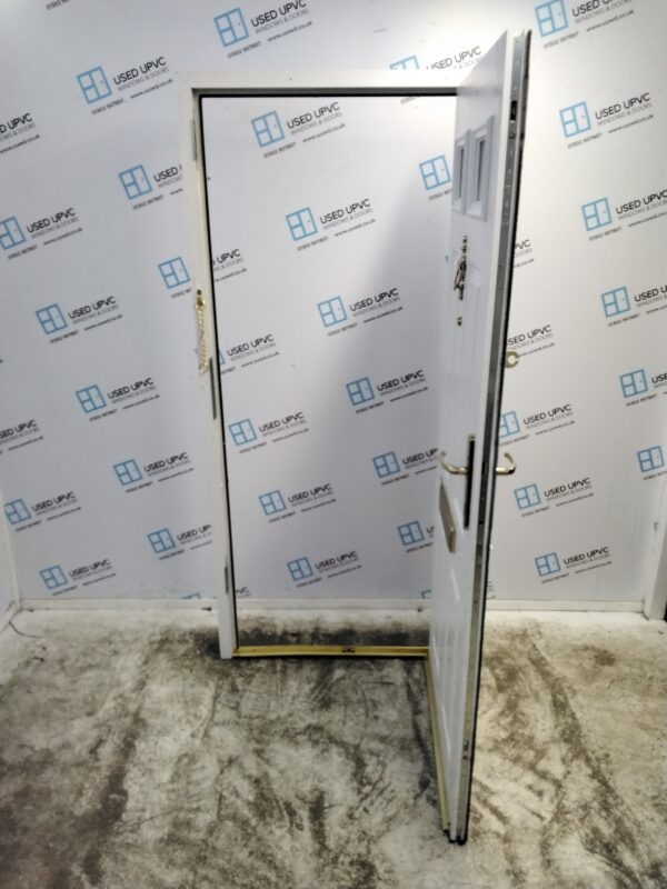 Used White Composite Front Door 900mm x 2025mm C1018 - Image 3