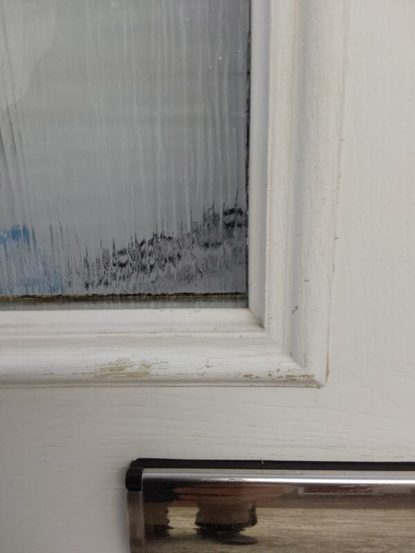 Used White Composite Front Door 920mm x 2060mm 0619 - Image 6