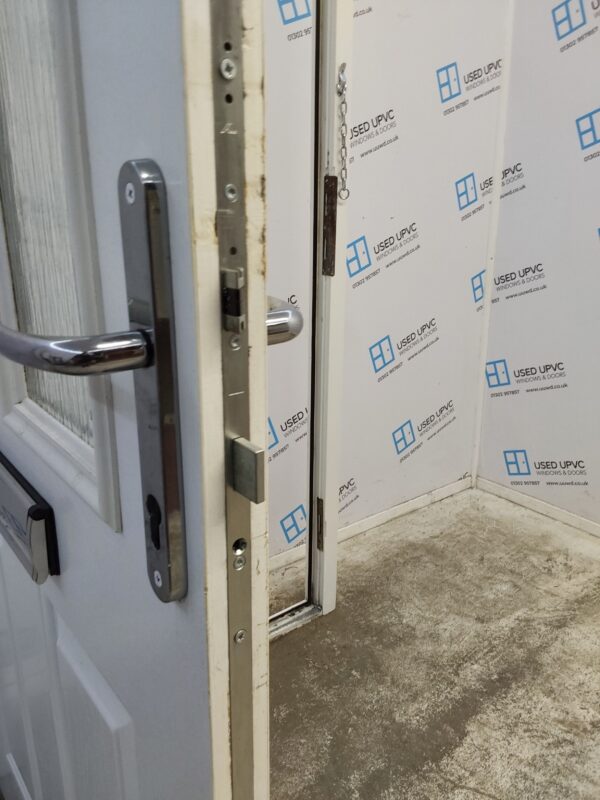 Used White Composite Front Door 920mm x 2060mm 0619 - Image 10