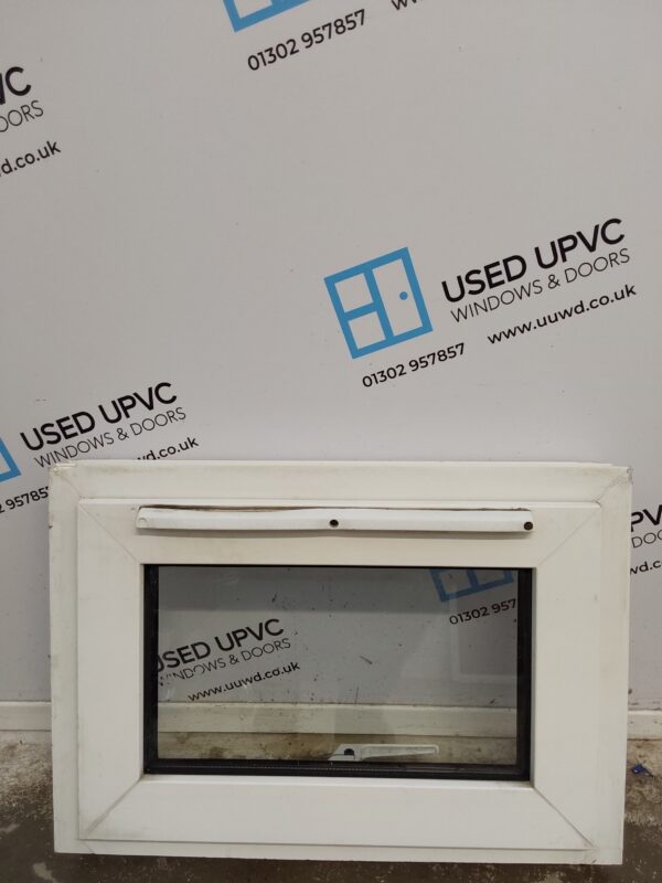 Used White Upvc Window 605mm x 415mm W0443