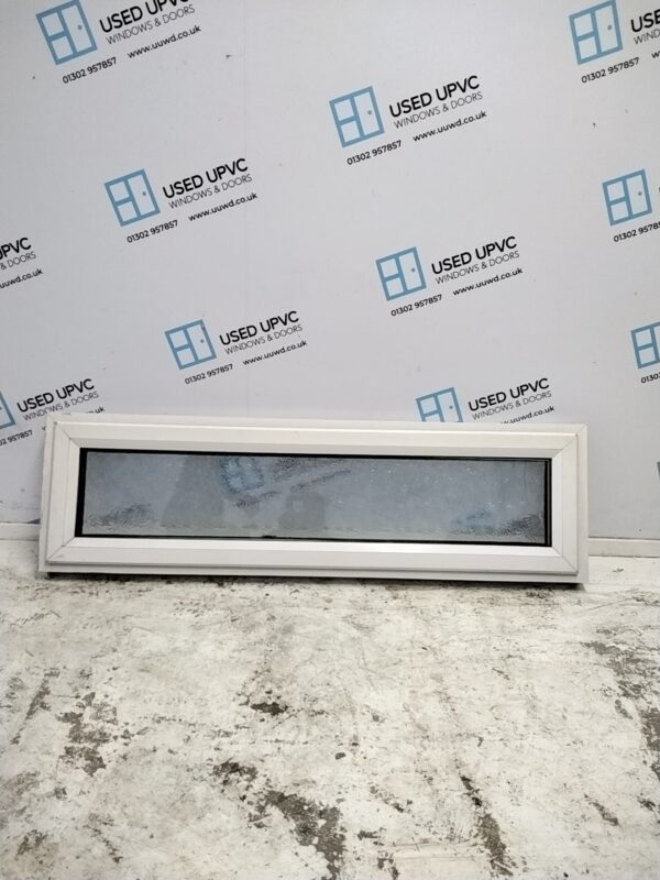 Used white upvc window 1220mm x 350mm W0286
