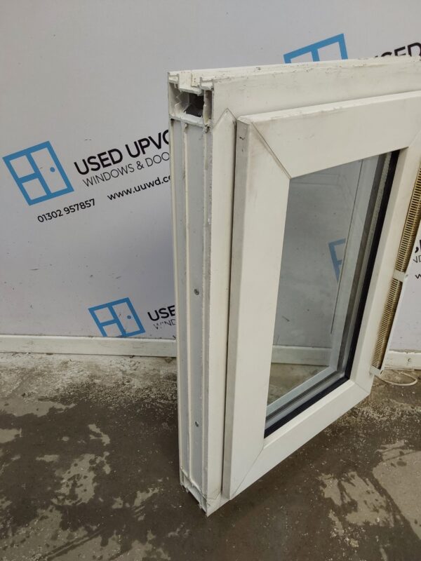 Used White Upvc Window 605mm x 415mm W0443 - Image 4