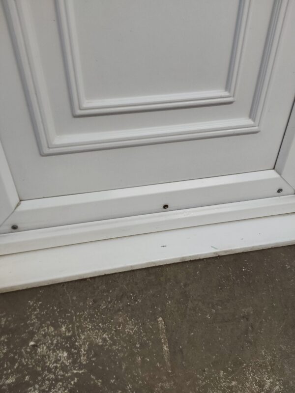 Used White Upvc Back Door 940mm x 2080mm (reduce to 900mm) 0562 - Image 4