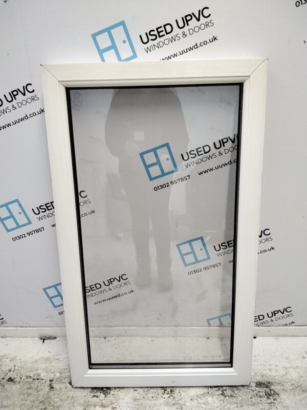 Used white upvc window 560mm x 940mm W0128 - Image 2
