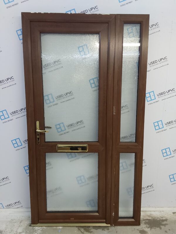 Used Hazel Nut Upvc Front Door And Side Panel 1150mm x 2110mm DS001