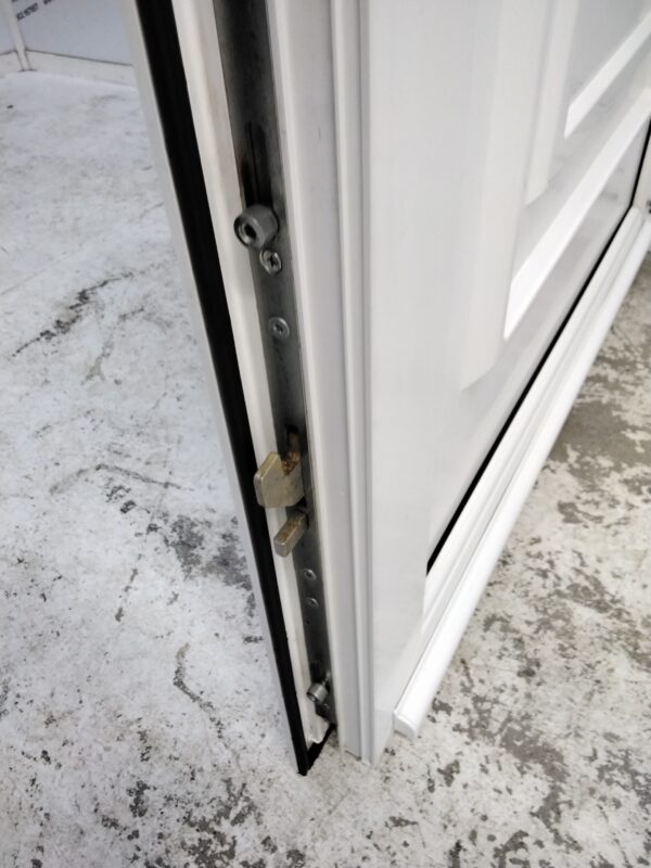 Used White Upvc Front Door 930mm x 2075mm (Reduce To 910mm) 0735 - Image 6