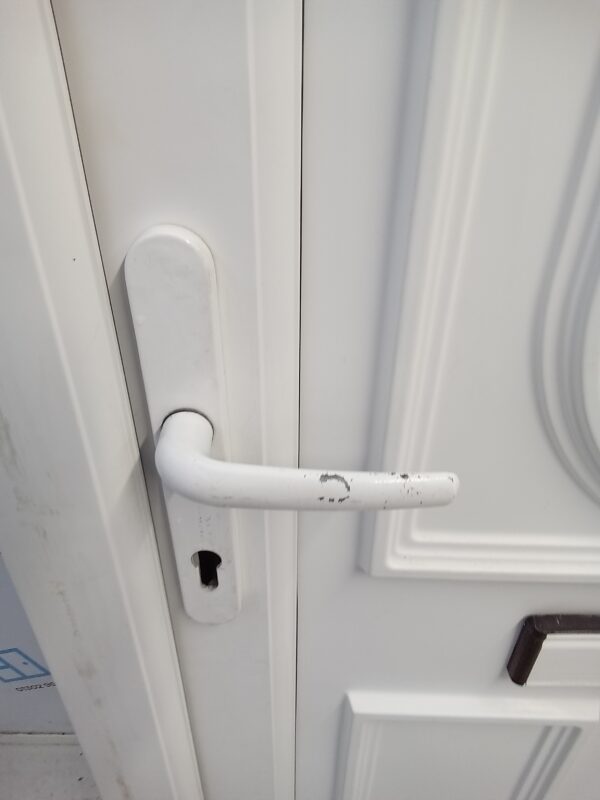 Used White Upvc Front Door 910mm x 2000mm (Reduce To 890mm) 0548 - Image 7
